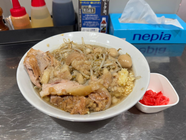 「らーめん小（ニンニク多め、紅生姜）」@じゃっくぽっとの写真