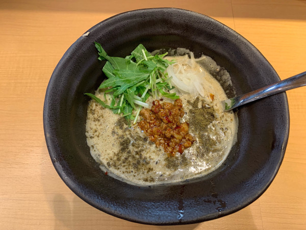 「黒胡麻坦々そば」@麺屋togariの写真
