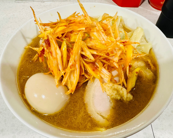 「【限定】特製焼き味噌らぁ麺リベンジ(大)【1950円】」@ラーメン星印の写真