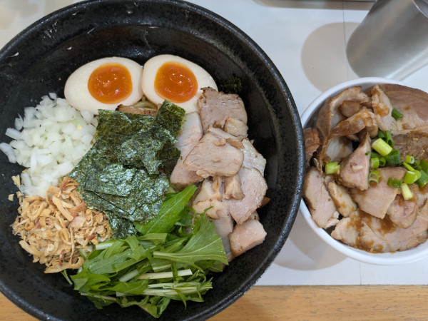 「【限定】塩煮干しまぜそば➕チャーシュー丼」@麺屋 扇 SENの写真