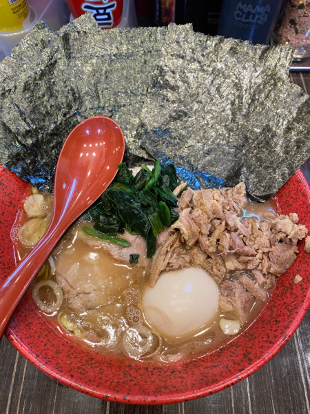 「得味玉盛ラーメン」@横浜家系ラーメン ぶっ家の写真