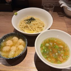 白旨特製つけそば（エビワンタン付き）