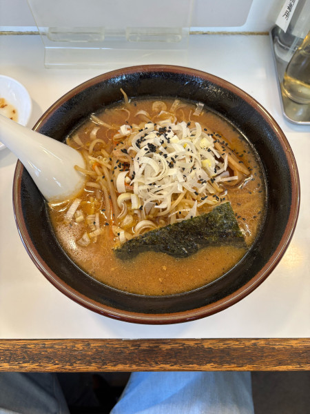 「味噌ラーメン880円」@手もみらぁめん 十八番の写真