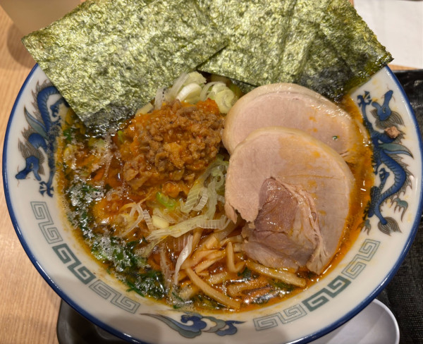 「赤辛ニララーメン　+ 海苔　+ チャーシュー」@舎鈴 キュービックプラザ新横浜店の写真