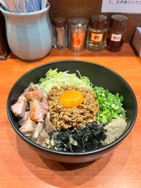 「肉入りカレーまぜそば＋チーズTP」@鶏そば もり田の写真