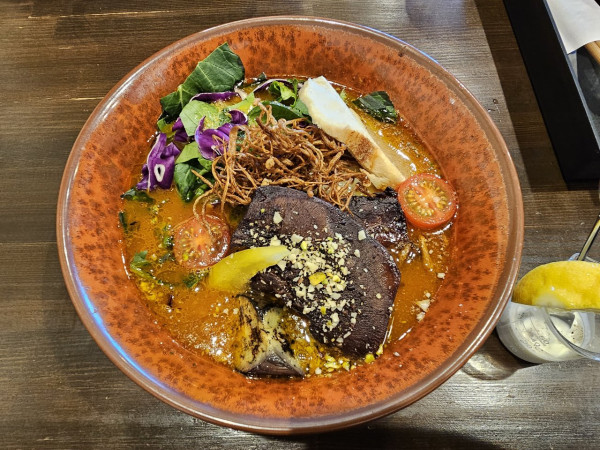 「豚タンと豚バラのあっさりトマトそば（濃厚）　2050円」@sobabar Ciliegioの写真