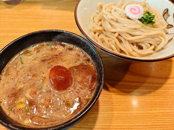 「辛つけ麺」@つけめん 麺吉の写真