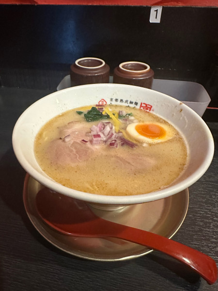 「京都白味噌らぁ〜めん」@らぁ~めん 京 京都拉麺小路店の写真