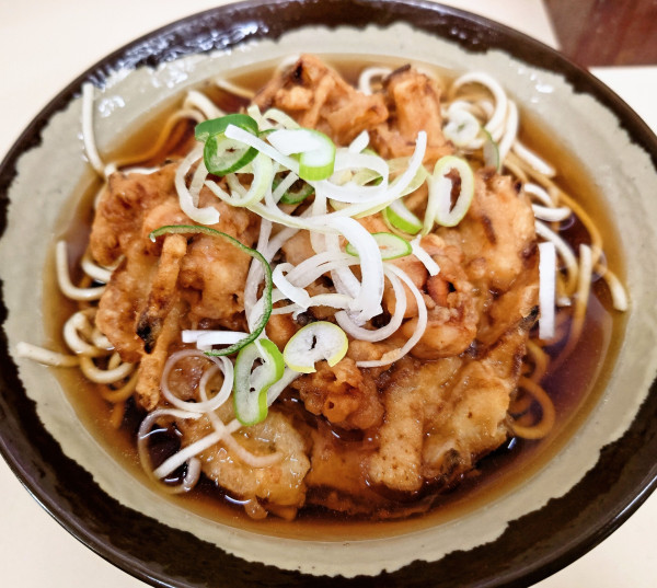 「げそ天そば」@立食い そば処 JR北千住駅1番線ホーム店の写真