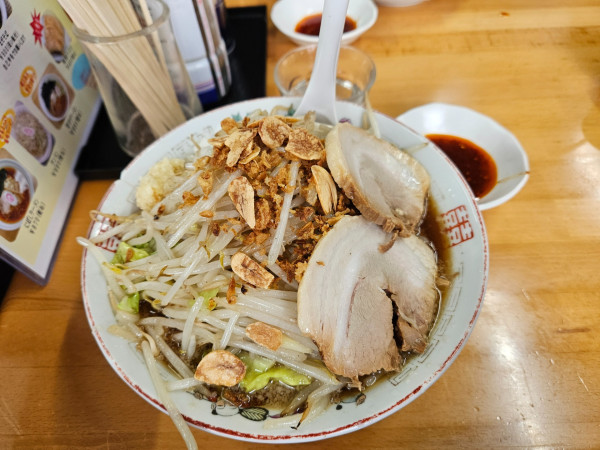 「背脂ラーメン」@ひかり食堂の写真