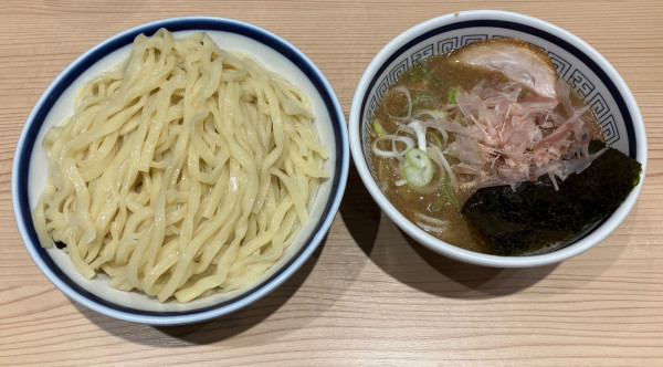 「つけ麺+大盛り」@玉 渋谷メトロプラザ店の写真