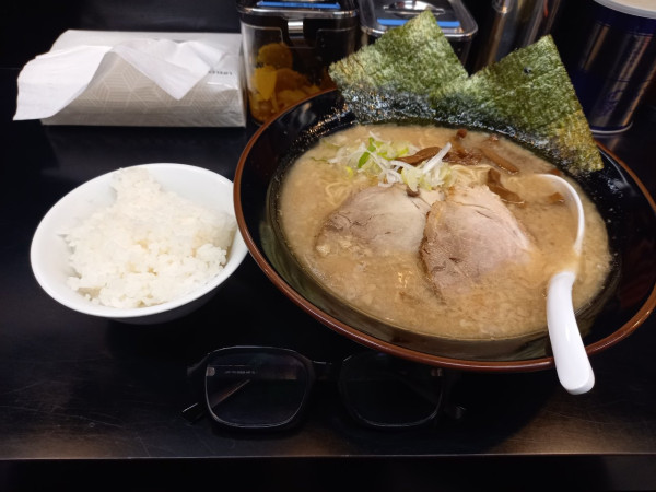 「東京とんこつラーメン」@東京とんこつ 肉王の写真