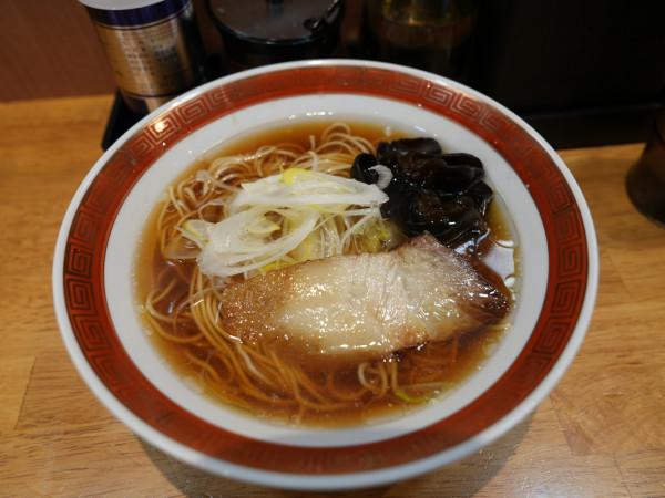 「豚ラーメン 醤油」@ラーメン NO.ONE 町屋店の写真