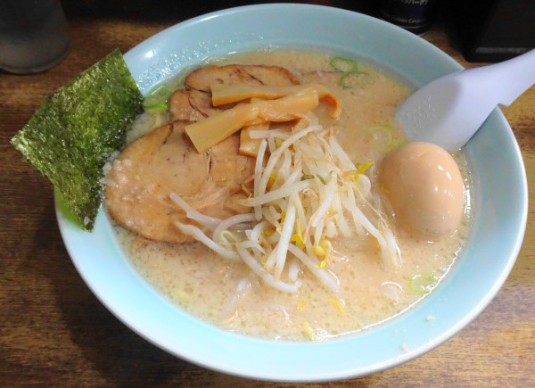 「チャーシューメン（1,140円）＋味付け玉子（160円）」@ラーメン専門店 和 久米川店の写真