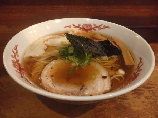 「雲呑入り醤油ソバ」@ラーメン専門店 なんぞの写真