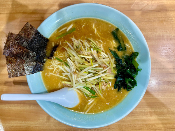 「サッポロ赤星 ＋ キムチ他 → みそネギラーメン」@ラーメン関口の写真