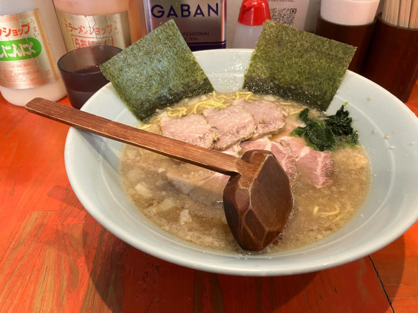 「チャーシュー麺　中盛り」@ラーメンショップ椿 春日部南桜井店の写真