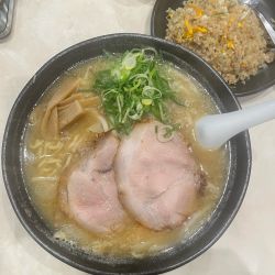 特製味噌ラーメン➕半チャーハン