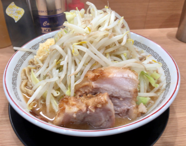 「小ラーメン」@ラーメン豚山 金沢文庫店の写真