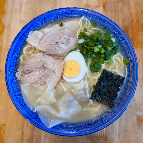 「ワンタンメン（900円）」@来々軒の写真