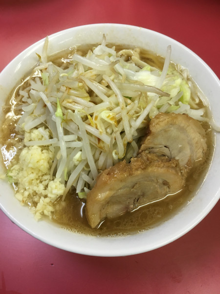 「小ラーメン(700円)カラメニンニク」@ラーメン二郎 桜台駅前店の写真