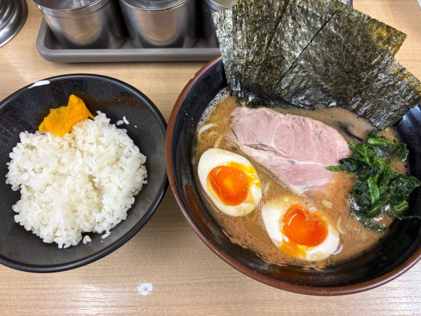「ラーメン」@横浜らーめん 武蔵家 池袋店の写真