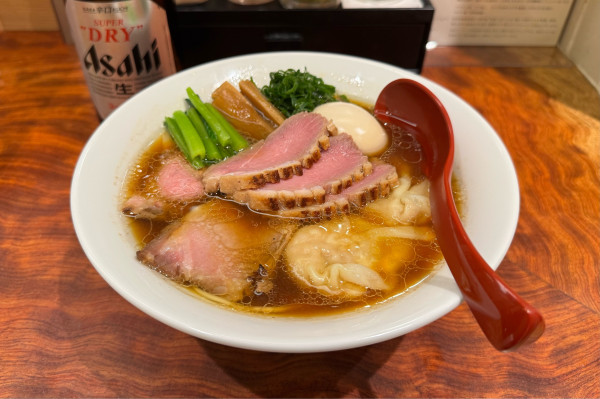 「特製醤油そば¥1400、鴨ロース¥350」@三馬路 東京店の写真