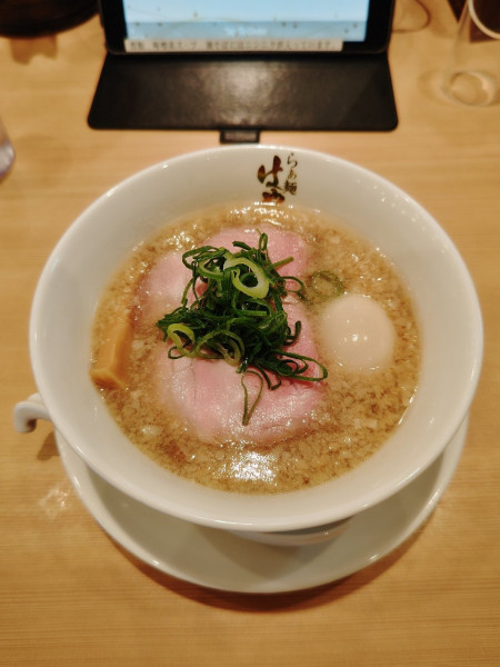 「背脂醤油らぁ麺(780円)」@らぁ麺はやし田 武蔵村山店の写真