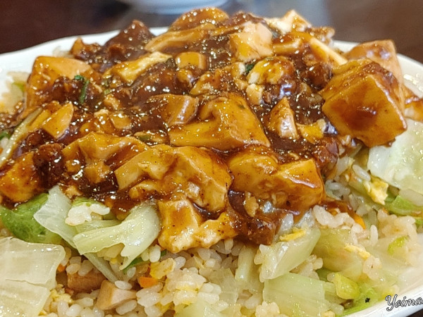 「レタスチャーハン（780円）、石焼き麻婆豆腐（800円）」@中国料理 四季坊の写真