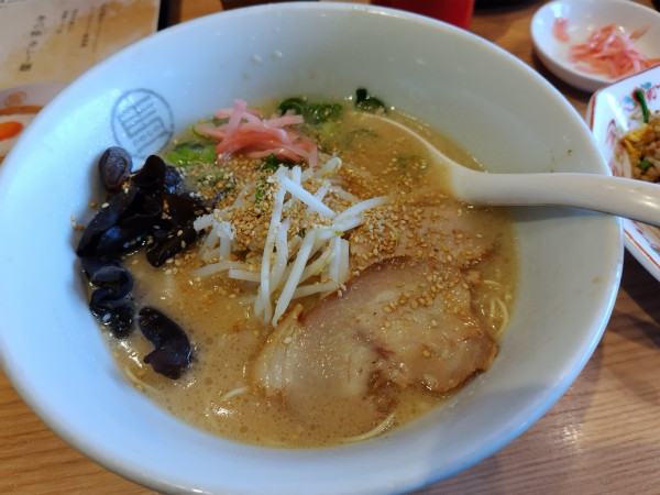 「しろ」@我馬 伴東店の写真