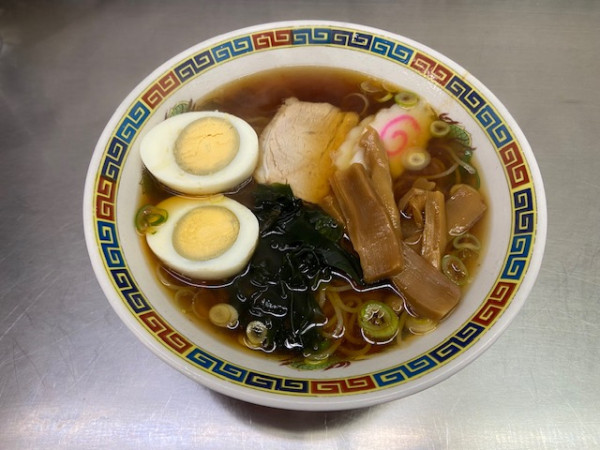 「ラーメン＋ゆで玉子」@西新井ラーメンの写真
