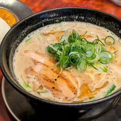 豚骨みそラーメン＋ミニカレー（980円＋380円）