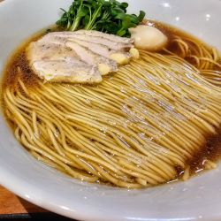 岩手県ほろほろ鳥だしのしょうゆラーメン