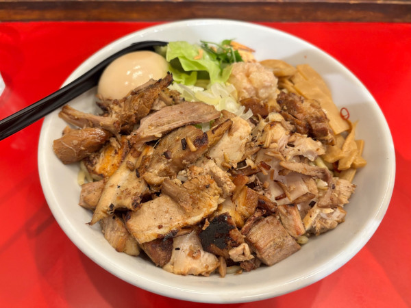 「得製塩まぜそば特盛」@まぜそば 七の写真