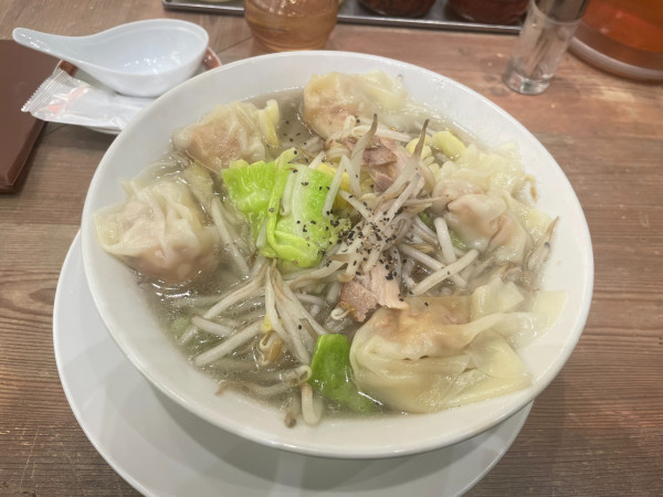 「春キャベツワンタン麺」@広州市場 田町店の写真