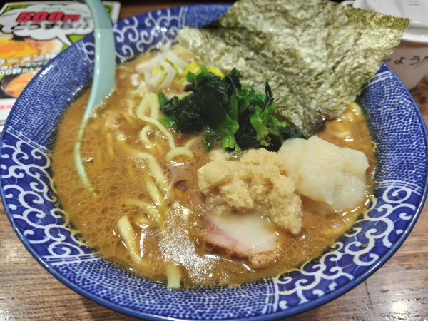 「【限定】どうずら限定　ラーメン　※㋗　＋ニンニク＆ショウガ」@豚骨醤油ラーメン まじめ家の写真