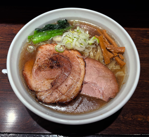 「塩(秋刀魚出汁、手揉み麺)」@ら〜麺 瑞藤の写真