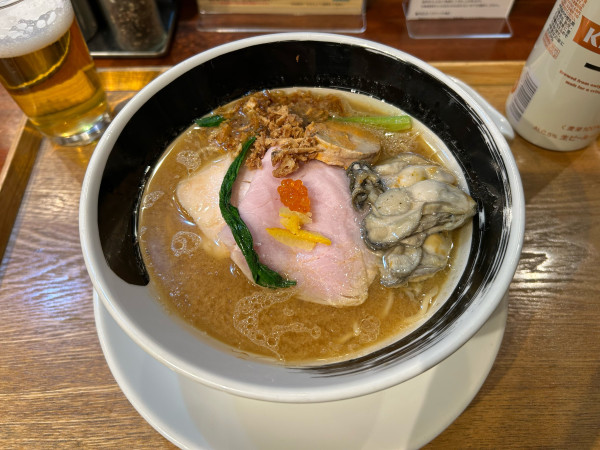 「牡蠣の赤味噌そば+海鮮辣醤」@麺処しろくろの写真