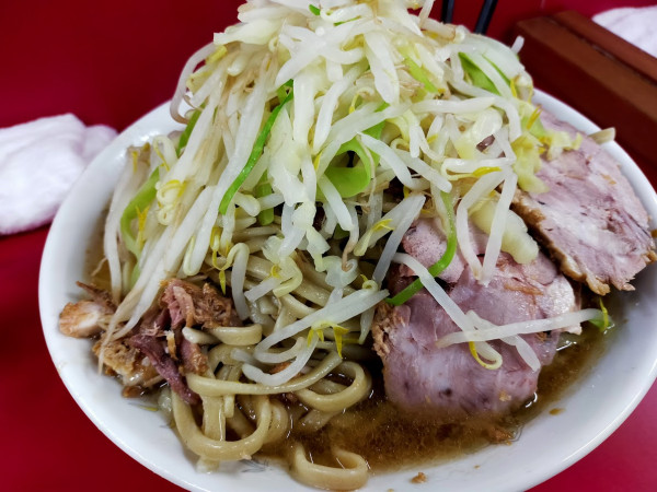 「大（野菜少なめ）」@ラーメン二郎 神田神保町店の写真