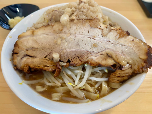 「醤油ロングチャーシュー 普通盛り 普通麺」@ラーメン ジライヤ3の写真