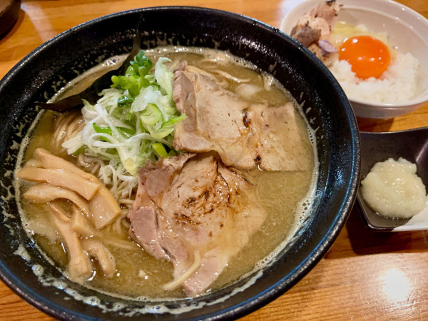 「メガ煮干し 大盛」@麺屋 ひな多の写真