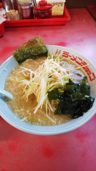 「ネギラーメン中盛」@新ラーメンショップ 狭山本部の写真