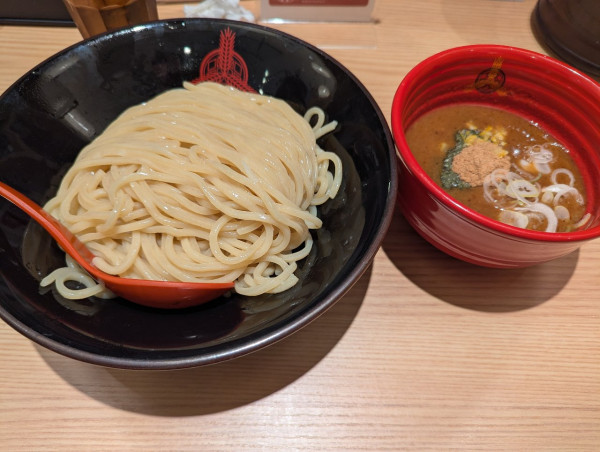 「濃厚つけ麺1050円」@三田製麺所 多摩ニュータウン店の写真