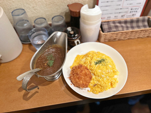 「オムライス風キーマカレー」@ジンコックの写真