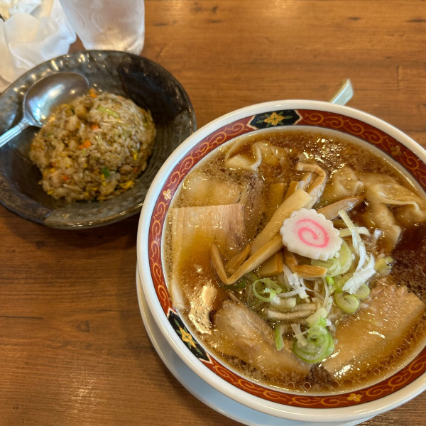 「醤油ワンタン麺+ミニ炒飯 ¥1,330」@喜多方ラーメン 大安食堂 仙台トラストシティ店の写真