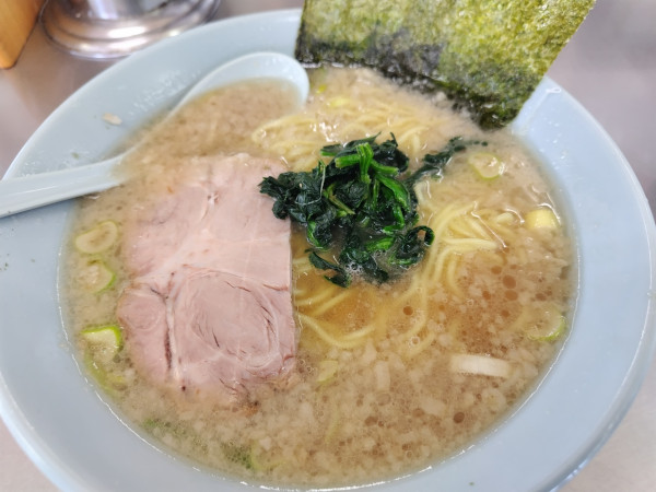 「モーニングサービスラーメン脂多め500円（平日、月火木10時」@ラーメンショップ 野田店の写真