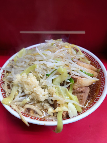 「大豚  野菜  ニンニク  カラメ」@ラーメン二郎 三田本店の写真