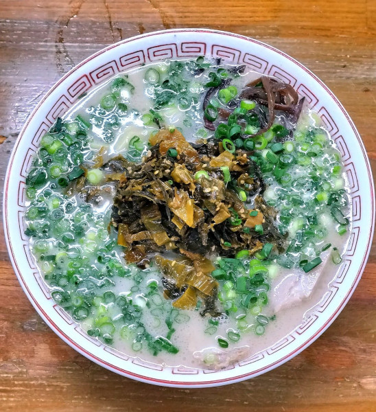 「ラーメン 750円＋高菜･小ねぎ 各120円」@九州ラーメン 友理 本店の写真