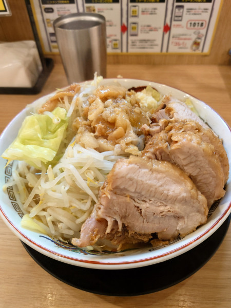 「小豚 味噌山  野菜  ニンニク  アブラ」@豚山 蒲田店の写真