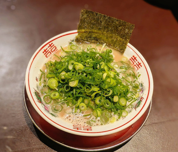 「とんこつ(博多)ラーメン」@らーめん しんの写真